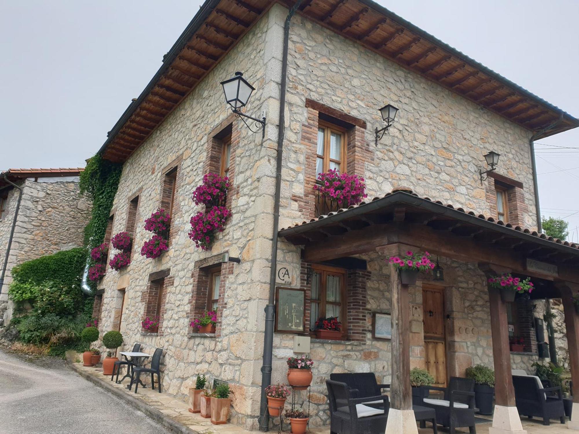 Ortiguero La Casona Del Jouゲストハウス エクステリア 写真